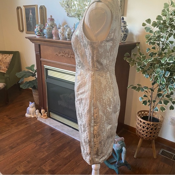 Trina Turk • Gold Sequin Cocktail Sheath Dress Sz 4 • New with Tags - Picture 4 of 8